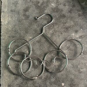 Metal Multi-Ring belt and Accessory Hanger - Silver